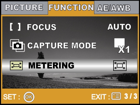 Série s automaticky odstupňovanou expozicí (AEB) V tomto režimu fotoaparát automaticky mění expozici v nastaveném rozpětí a jedním stisknutím tlačítka závěrky vyfotografuje tři snímky.