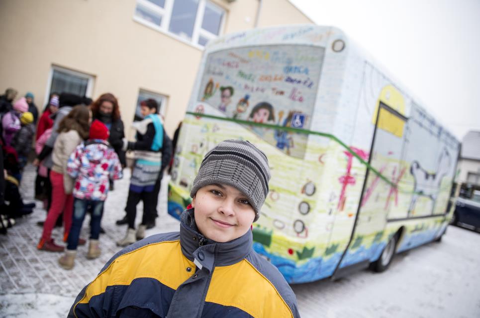 Mikrobus míst sezení k z toho dětí v roce 2014 najeto celkem km najeto km denně Iveco 20 20 45 000 255 Mercedes 22 17 42 000 255 Mercedes 19 19 34 500 185 Fiat Ducato 9 8 27 950 130 Celkem 70 64 149