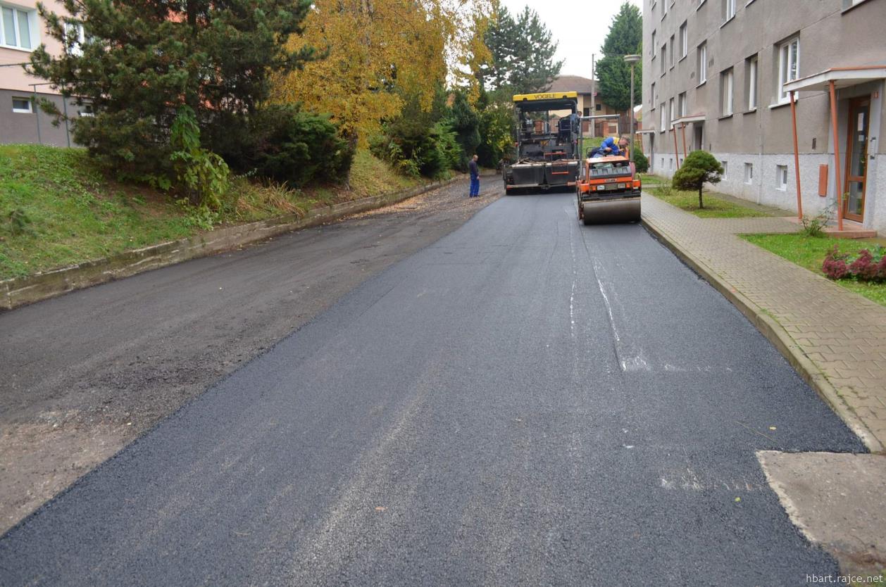 7. 4 Plyn V řešeném území se nachází potrubí rozvodu plynu VTL a STL. Z hlavního rozvodu VTL potrubí procházející územím města je krátkou odbočkou napojena regulační stanice RS VTL v ul. Lesní.