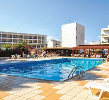 GRÉCKO - HERSONISSOS HERONISSOS PRIAMO V CENTRE ALL INCLUSIVE BLÍZKO PLÁŽE ŠPORTOVÉ ANIMÁCIE KLIMATIZÁCIA V CENE Hotel je situovaný priamo v centre živého strediska Hersonissos, pričom jeho