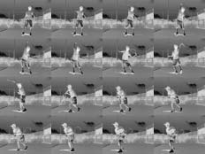 Sériové snímání (režim j, k, l, m) W X Mozaika 16 snímků Při každém úplném domáčknutí tlačítka spouště pořídí fotoaparát 16 snímků s frekvencí přibližně 30 snímků za sekundu a uspořádá je do jediného