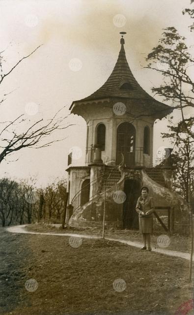 22. Jezírko na zahradě Cibulky v Košířích, v 120 x š 165 mm, bez uvedení autora, 1920. MMP 119.