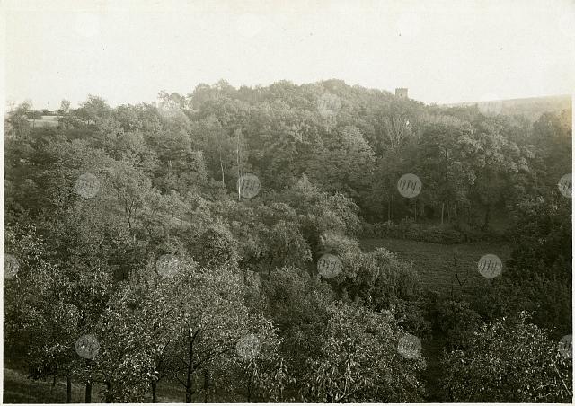 30. Čínský pavilon na Cibulce, 165 x 125 mm. Autor neuveden, kol. 1920, MMP 119.033 31.