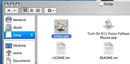 2.3. OS X 10.4 Za OS X je mogočih več različnih namestitev, tu je razložena priprava programa z dmg datoteko. To dobimo na naslovu http://gimp-app.sourceforge.net/.