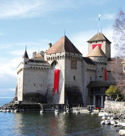 CHATEAU DE CHILLON (Chillon, švajčiarsko) zámok Obnova chránenej pamiatky predstavuje zakaždým úsilie vyžadujúce mimoriadnu pozornosť.