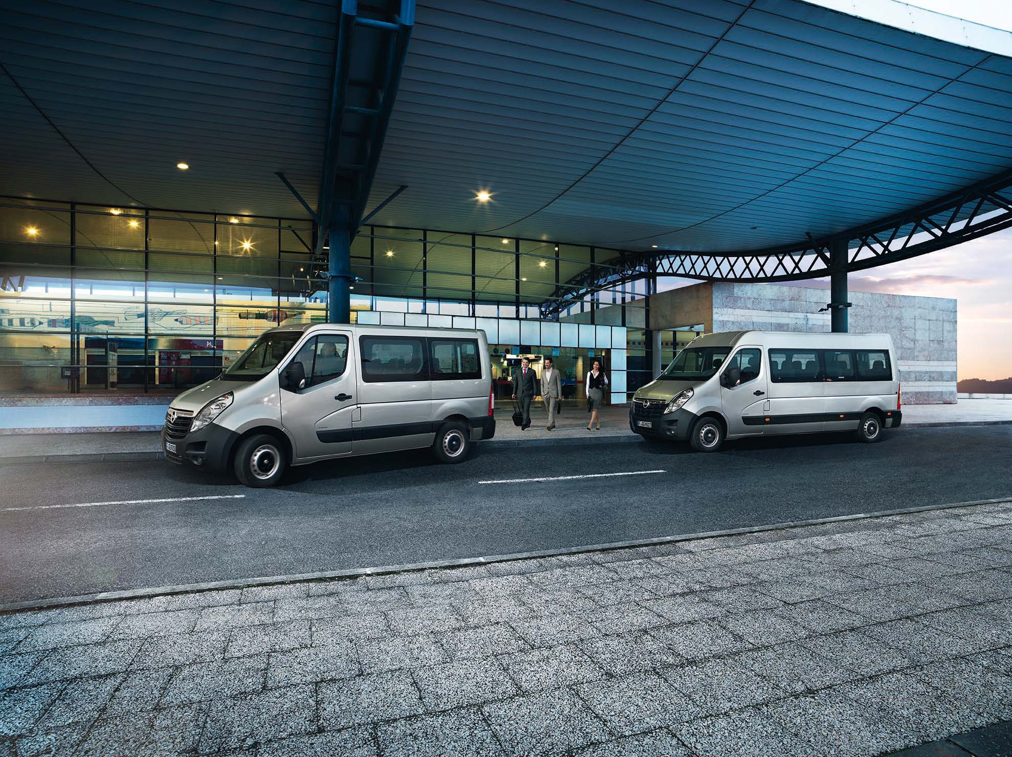 Opel Movano Combi a Bus. Pro váš nejcennější náklad. Lidé.