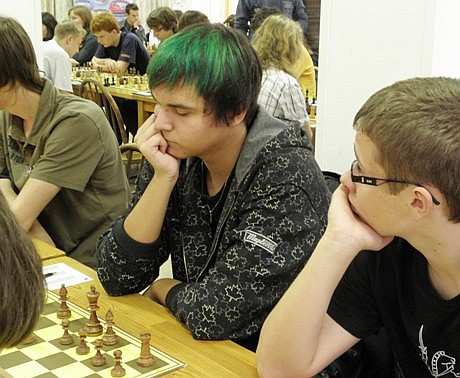 Rozhovor Petr Čižinský 26. 2. 1995 2222 ŠK Polabiny kandidát mistra (FIDE ELO 2162) vítěz Polofinále MČR juniorů a dorostenců 2010 3.