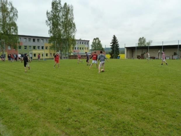 11.2. Pořádání soutěží a sportovních akcí Jízda zručnosti traktorem s přívěsem Naše škola je již tradičně pořadatelem regionálního kola soutěže Jízda zručnosti traktorem s přívěsem.