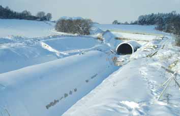 Obr. 14 Tunely v zimě Fig. 14 Tunnels in winter XF1 s povolenou hloubkou průsaku vody 35 mm.