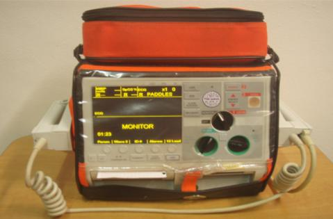 Příloha 3: Lifepak 15 Zdroj: Defibrilátor a monitor Lifepak 15. Physio control [online]. 2013 [cit. 2015-12-17]. Dostupné z: http://www.physio-control.