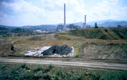 3. STATICKÝ LOUŽÍCÍ TEST (VSÁDKOVÝ) a : vzorky s odlišnými NAG a NAPP výsledky musí být charakterizovány mineralogickým studiem a dynamickým testem výhodou statického testu je jednoduchost, rychlost,