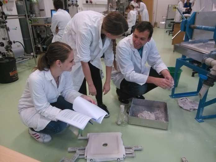 Akce V červnu 2014 se zaměstnanci IET podíleli na zajištění odborné praxe pro studenty