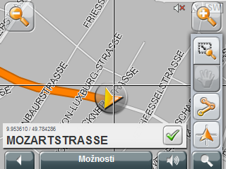 8.4 Mapa v režimu Hledat cíl Mapa je v režimu Hledat cíl, je-li na ní vidět zaměřovací kříž. Jste-li právě na cestě, mapa se nemění. Je vždy zaměřena tak, že sever je nahoře.