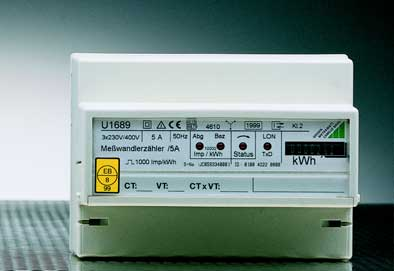 ElektromÔry U1681, U1687, U1689 s rozhranapplem LON ElektromÔry U1681, U1687 a U1689 pou applevajapple k p enosu dat rozhranapple LON a jinak odpovappledajapple typ m U3681, U3687 a U3689.