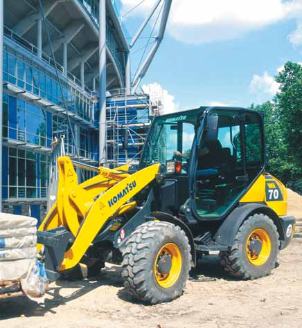 24 Kompaktní kolové nakladače Kompaktní kolové nakladače Nová generace kompaktních kolových nakladačů Komatsu je vybavena lopatami s objemem od 0,7 do 1,6 m³.