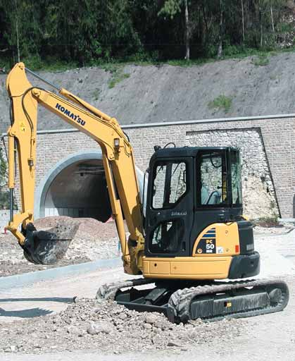 4 Minirýpadla Minirýpadla Minirýpadla Komatsu se vyznačují mimořádnou univerzálností a schopností nepřetržitého provozu na