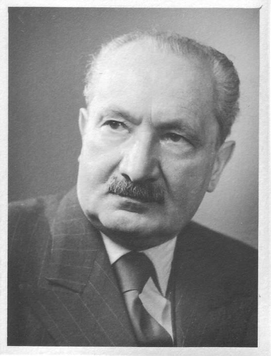 Martin Heidegger (1889-1976) Bytí a čas Dílo Fenomenologická interpretace Kantovy