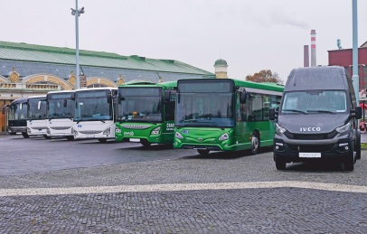 14 IVECO BUS NA VELETRHU CZECHBUS PŘEDSTAVUJE NOVÝ EVADYS Nový zájezdový autobus z Vysokého Mýta byl poprvé představen v České republice na veletrhu Czechbus 2016.