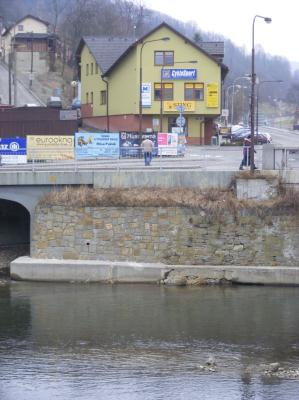 Umístění vodočetné latě ve Vsetíně Vodočetná lať bude umístěna v místě vybřeţení Vsetínské Bečvy.