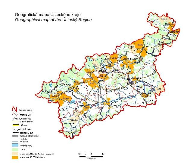 Zdroje: EHK/OSN, Eurostat, ČSÚ krajské ročenky, vlastní přepočty Celková kilometráž silnic II. a III.