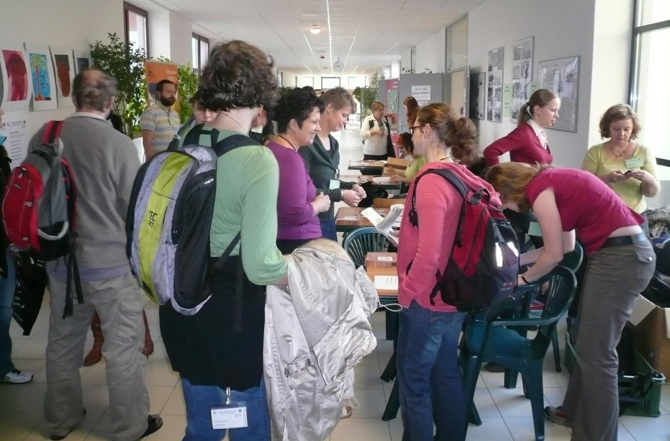 2015: Odborný seminář pro pedagogy ZŠ na téma Odpady a EVVO V roce 2015 proběhla série přednášek na téma odpady a ekologická výchova, kterou absolvovali pedagogové základních škol na území hl. m.