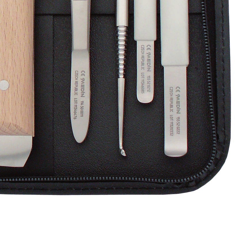 E STOMATOLOGIcké SOuBORy STOMATOLOGICAL SETS SOuBOR PRO ZuBNí TEchNIky SET FOR DENTAL TECHNICIANS 139 50 0360 soubor set 114 50 0011 115 08 0020 117 52 0700 121 52 0050 155 52 0180 155 52 0212 155 52