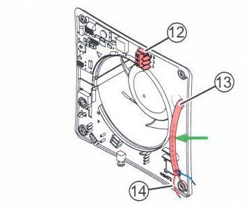 RIZIKO Odkryté vodiče elektrického napětí. Nebezpečí úrazu elektrickým proudem nebo přehřátí přístroje z důvodu elektrického zkratu (230 V, 50 Hz).