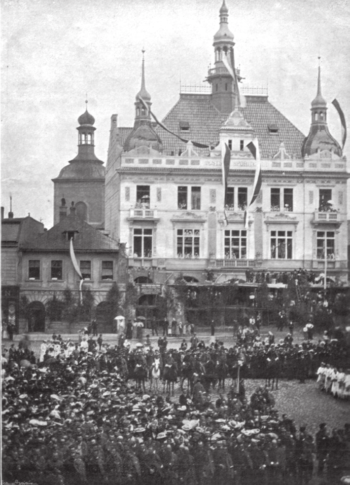 Účastníci všesokolského sletu v Turnově v roce 1907 vě byly populární strany spojené s vírou, tedy strany katolické a křesťansko-sociální.