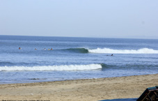 Úvodem Indonésie se stala díky tisícům ostrovů rájem turistů i surfařů.