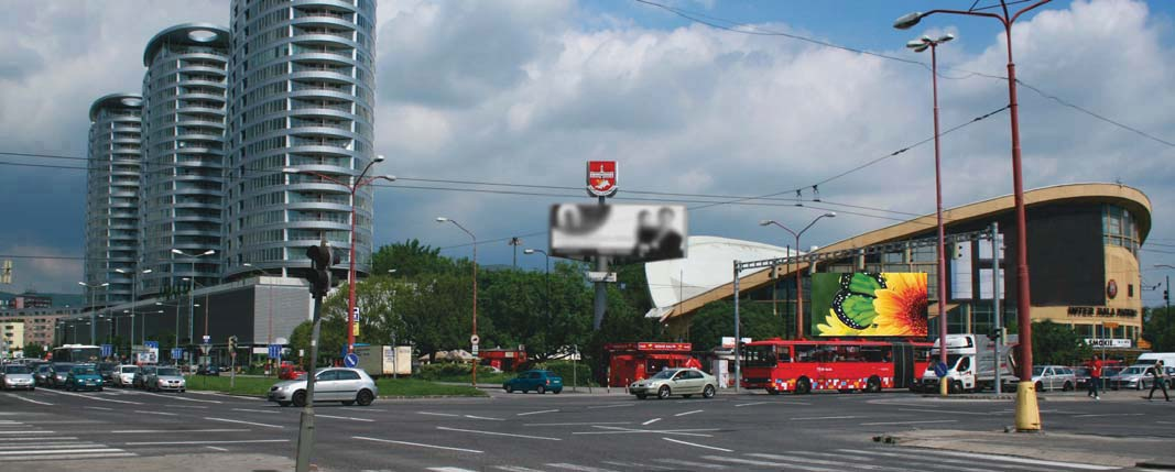 Digitálna sieť obrazoviek outdoor ŠH Pasienky BA 01 Rozmer Mesto Ulica Intenzita dopravy Strategické body okolia 12,48 m x 6,78 m Bratislava križovatka ulíc