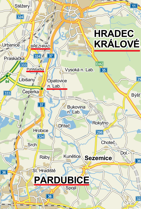 Na této trase, kromě obce Opatovice nad Labem, obsluhuje i další obce, kterými jsou: Hrobice, Hradiště na Písku, Staré Hradiště, ale i tepelná elektrárna Opatovice nad Labem.