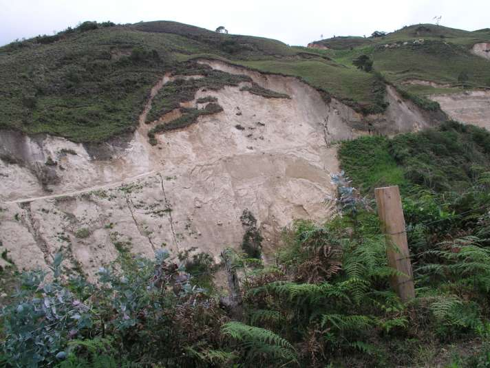 Environmentální geologie a hydrogeologie Ekvádor- Snížení náchylnosti a zvýšení