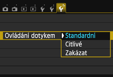 d Použití dotykové obrazovky 3 Nastavení ovládání dotykem 1 2 Vyberte položku [Ovládání dotykem]. Na kartě [53] vyberte položku [Ovládání dotykem] a stiskněte tlačítko <0>. Nastavte ovládání dotykem.