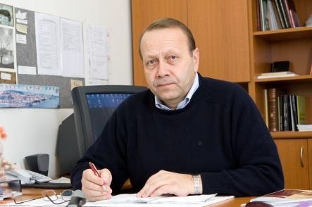 KATEDRA EKONOMICKÉ ŽURNALISTIKY Vedoucí katedry: doc. PhDr. PaedDr. Milan Sekanina, CSc.