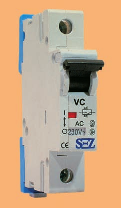 Příslušenství Vypínací spoušť VC příslušenství k jističům PR 60, PR 60J, PRe 60, PRe 40 a modulárním vypínačům RV 60 slouží k vypnutí jističe (vypínače) pomocí venkovního zdroje napětí, s okamžitým