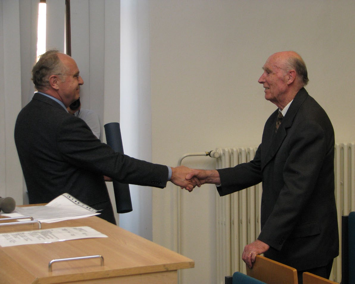 výročí a jubilea prof. MUDr. Jan Peňáz, CSc. Profesor MUDr. Jan Peňáz, CSc. Prof. MUDr. Jan Peňáz, CSc., emeritní profesor fyziologie Lékařské fakulty Masarykovy univerzity, oslaví 26.