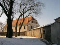 Mariánský Týnec Klášter 49 59'3.26"N 13 27'49.31"E Klášter nese jméno podle původní kaple zasvěcené panně Marii.