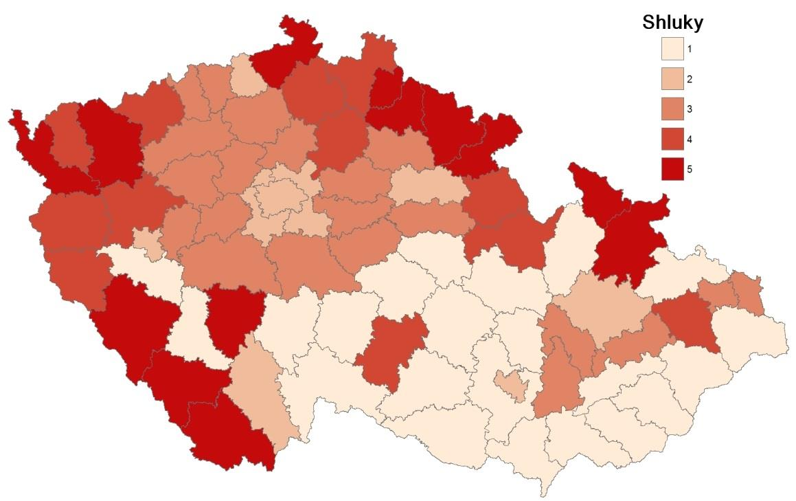 s vysokou vybaveností zdravotnických zařízení a jsou převážně svobodní. Z Obrázku 23 můžeme vidět, že největším místem tohoto shluku je okolí hlavního město Prahy.