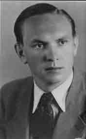 PROFILY OSOBNOSTÍ AMBRUŠ, Jozef literárny historik, editor 22. 9. 1914 Horný Badín 2. 4. 1993 Bratislava Pseud.: I. J. Bič, Inka Lipská, Ján Bystrík, J. Gálik, Ľ. A. Podsitniansky, Ľ. Babčan, Ľ.