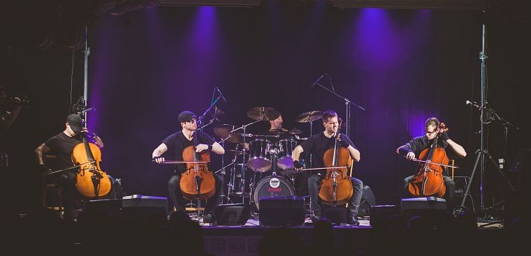 duben - květen ve velkém sále DK kapela Arrhytmia OD BACHA AŽ PO METAL Originální hudební seskupení čtyř violoncellistů s bubeníkem.