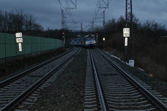 1 SOUHRN Zdroj: Drážní inspekce Skupina události: ohrožení. Vznik události: 30. 1. 2013, 6:20 h.