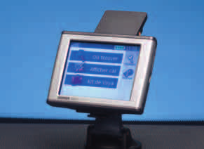 Navigácia a komunikácia Butik Miniatúry C-CROSSER 1b NAVIGAČNÉ SYSTÉMY Prenosné navigačné systémy sa ovládajú jednoducho dotykom.