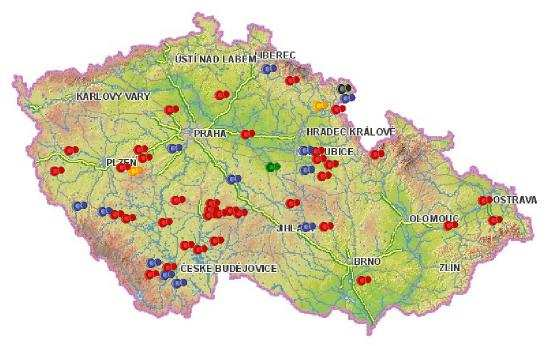 Etologické výsledky ukazují, že vícečetné dojení za den pomáhá zlepšit zdravotní stav zvířat a kvality mléka (Juren, 2008). Intervaly mezi dojeními nelze přesně predikovat.