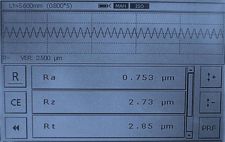 UTB ve Zlíně, Fakulta technologická 44 Připravíme si kalibrační destičku PNG-3 od firmy Mahr, kde jsou pevně stanoveny hodnoty Rz = 2,7 µm, Ra = 0,74 µm, cut-off λc = 0,8 mm (obrázek 44.). Obrázek 44.