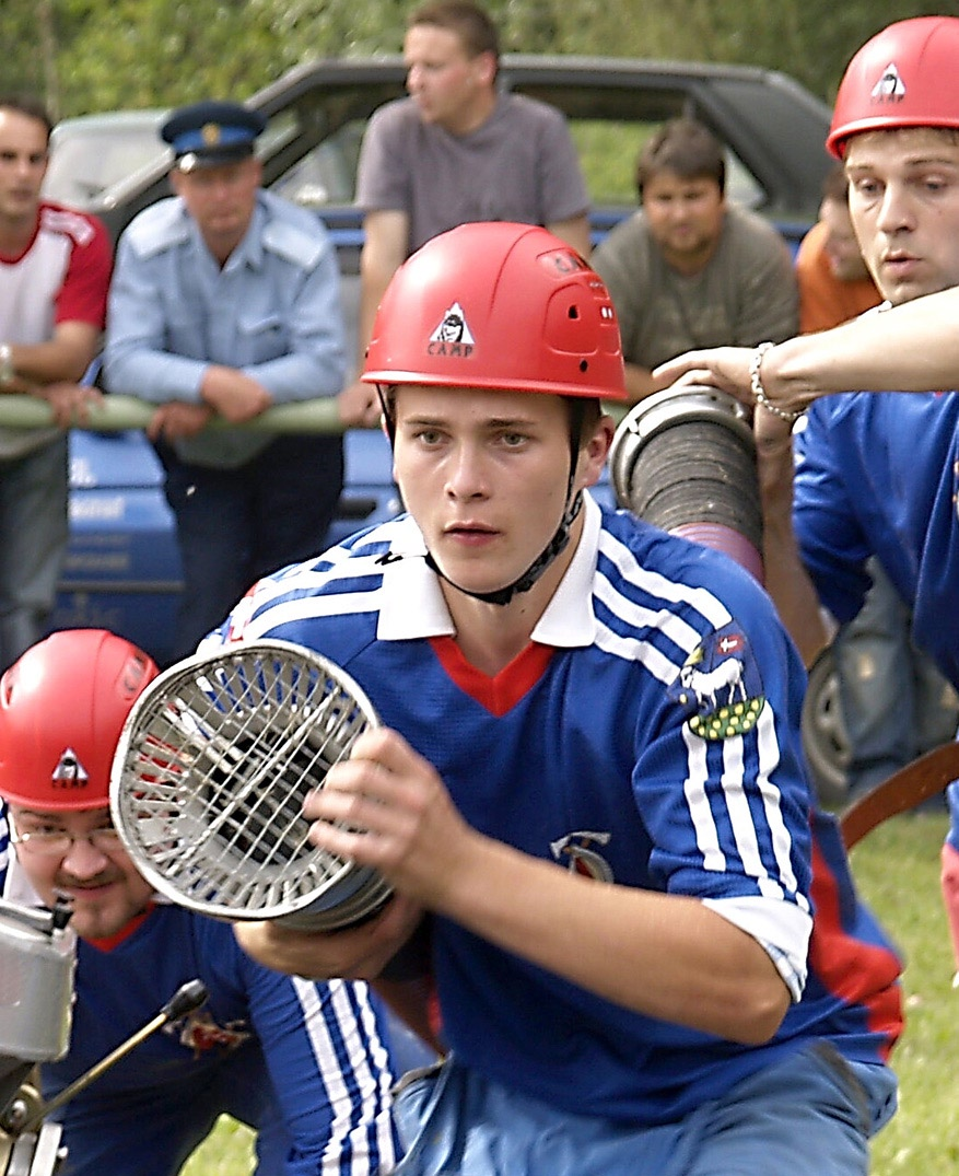 DECEMBER 2008 31.12. Silvestrovský výstup na Rokoš Usporiadateľ: OKST Bánovce nad Bebravou a turistický oddiel Uhrovec a obec Uhrovské Podhradie 31.12. Vyhlásenie samostatnosti - Silvestrovské zhromaždenie občanov Námestie Ľ.