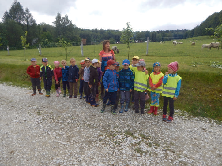 Putování za poklady Děda Praděda 2.6. Dětem přišlo psaní přímo od Praděda. Psalo se v něm, že ztratil klíč k jedné ze svých chaloupek a ptal se dětí, zda by mu ho pomohly najít.