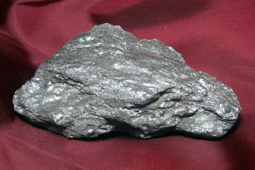 Extraterestrické zdroje hematit z Marsu Ironmeteorite Stonymeteorite Earth'scrust Iron91% Nickel 8.5% Cobalt 0.