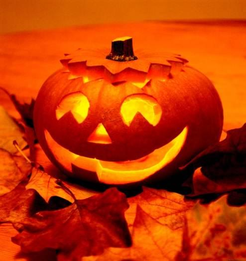 HALLOWEEN Poslední říjnový večer se v mnoha zemích slaví ve znamení svátku Halloweena, který má kořeny v prastaré keltské historii 5. století.