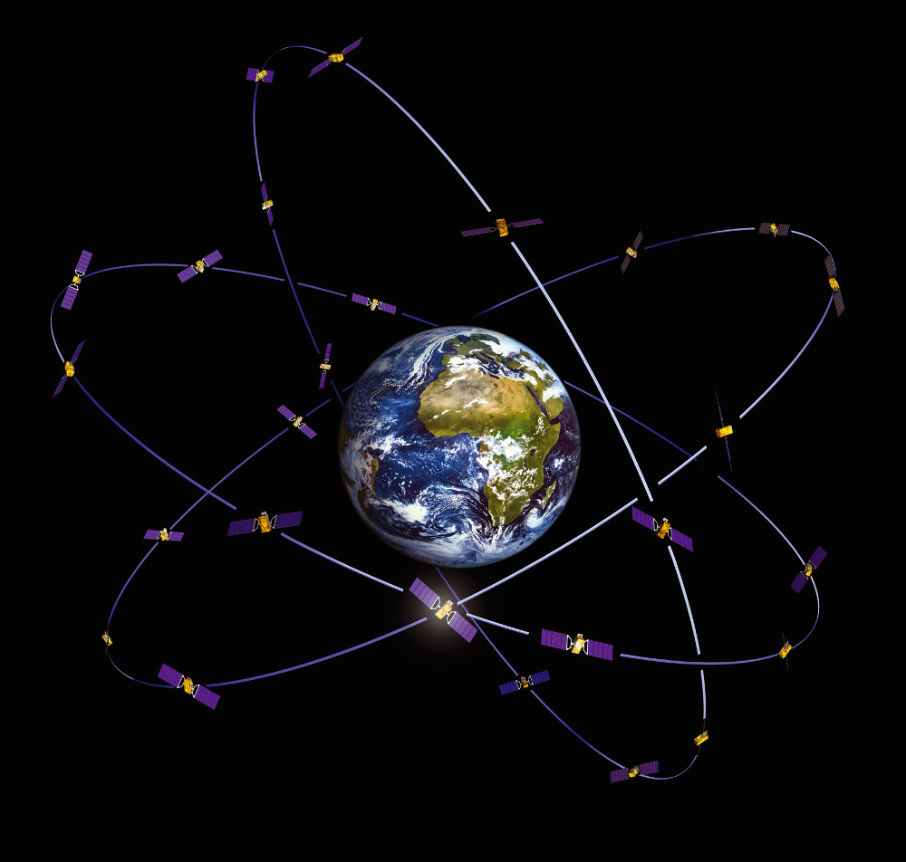 1. GLOBÁLNÍ NAVIGAČNÍ SATELITNÍ SYSTÉMY 1.3 Galileo Vojenský původ předchozích systémů (GPS NAVSTAR, GLONASS) dal za vznik prvnímu ryze civilnímu globálnímu navigačnímu systému.