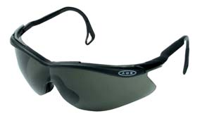 Pracovní pomůcky 03 2201 092 FINNEY Čiré brýle sportovního vzhledu s polykarbonátovým zorníkem, úprava vůči poškrábání a zamlžování, nastavitelný úhel stranic, v nabídce i zorník kouřový.